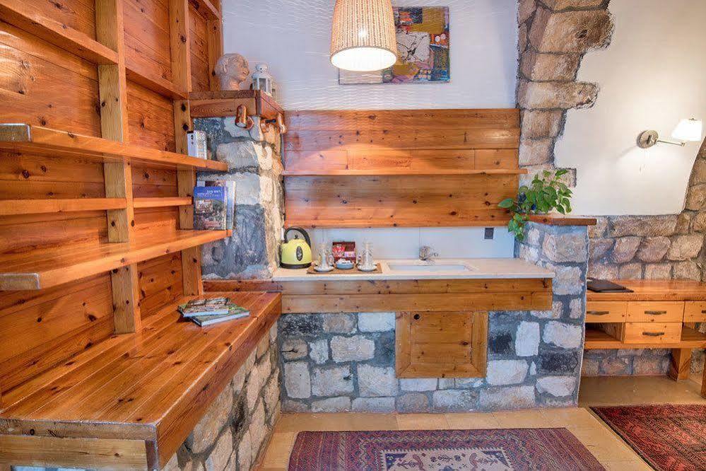Pina Barosh Bnb Rosh Pinna Exterior photo